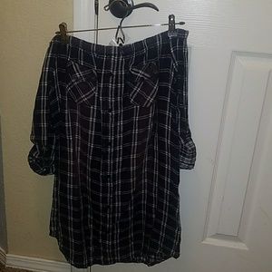 NWT plaid off shoulder 3/4 length top